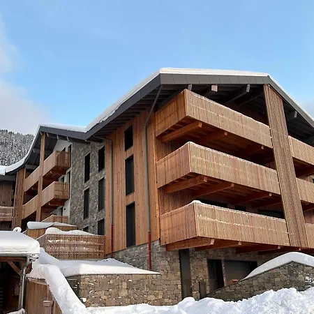 De Standing 3p Au Pied Des Pistes, Terrase Privee, Parking, A 350m Du Centre-village - Fr-1-572-294